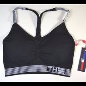 SOLD💕 Tommy Hilfiger Sports Bra🇺🇸